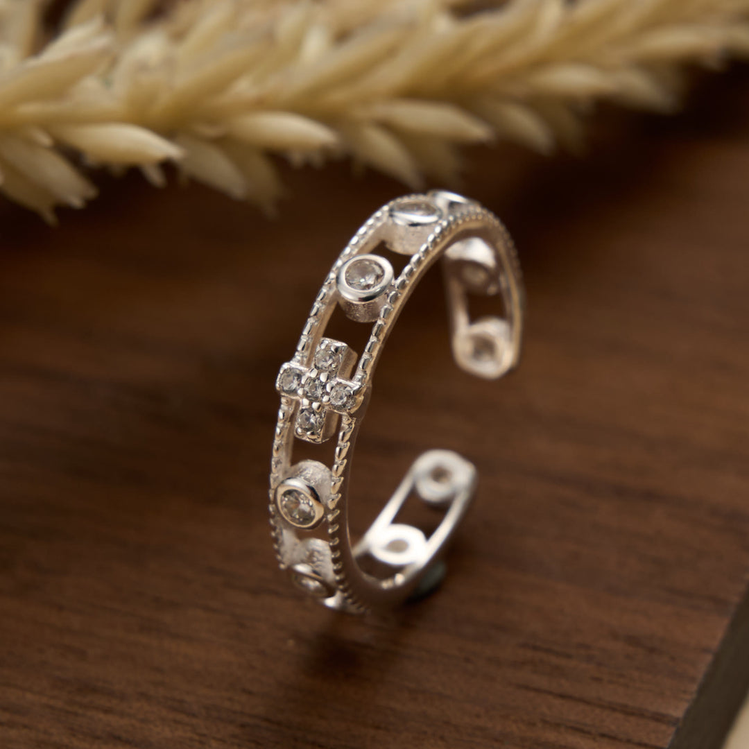 Christianartworkshop Offener, verstellbarer Ring mit hohlem Kreuz aus Sterlingsilber: Zeitloses Symbol unerschütterlichen, heiligen Glaubens - Kreuz (Geeignet für US-Größen 7-10) - image 1