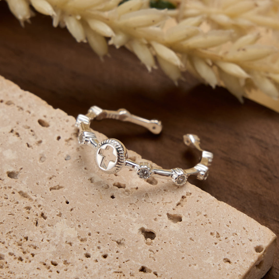 Christianartworkshop Offener, verstellbarer Ring mit hohlem Kreuz aus Sterlingsilber: Zeitloses Symbol unerschütterlichen, heiligen Glaubens - image 4