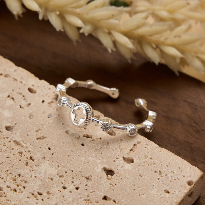 Christianartworkshop Offener, verstellbarer Ring mit hohlem Kreuz aus Sterlingsilber: Zeitloses Symbol unerschütterlichen, heiligen Glaubens - image 4