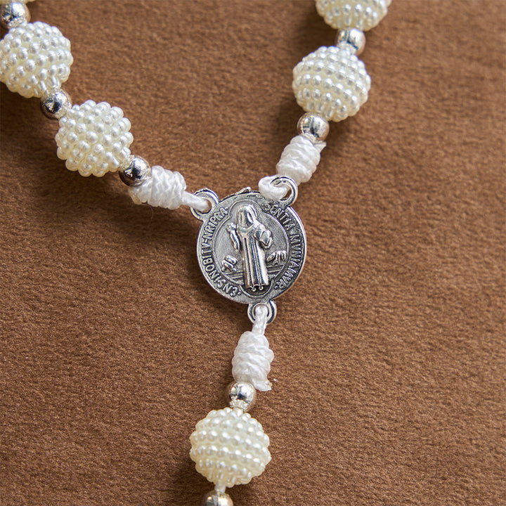 Christianartworkshop Rosenkranz mit Perlencluster und graviertem Anhänger in Form des Heiligen Benediktsschlüssels - image 6