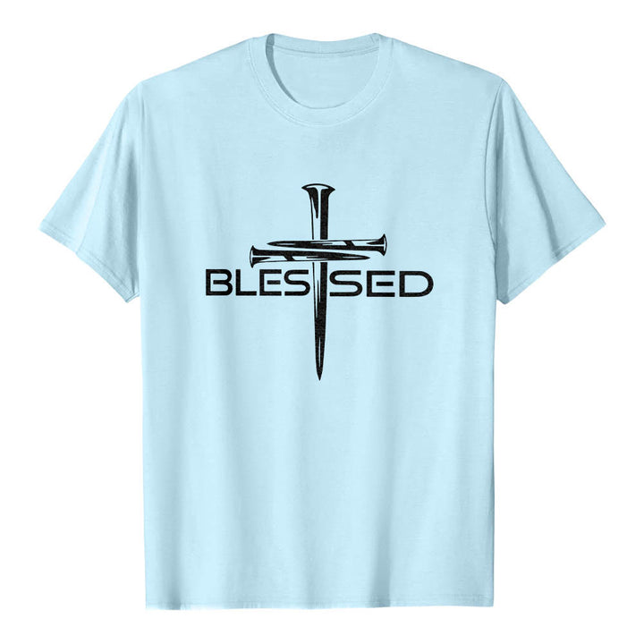 Christianartworkshop Gesegnetes Drei-Nägel-Kreuz, geteilt, fetter Blockdruck auf der Vorderseite, Premium-Kurzarm-T-Shirt - Blau - 2XL - image 6