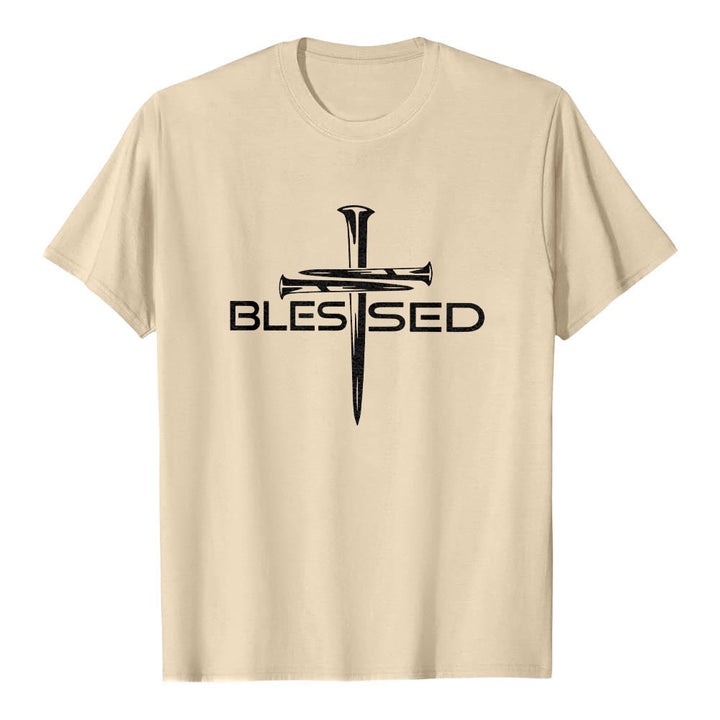 Christianartworkshop Gesegnetes Drei-Nägel-Kreuz, geteilt, fetter Blockdruck auf der Vorderseite, Premium-Kurzarm-T-Shirt - Beige - 2XL - image 18