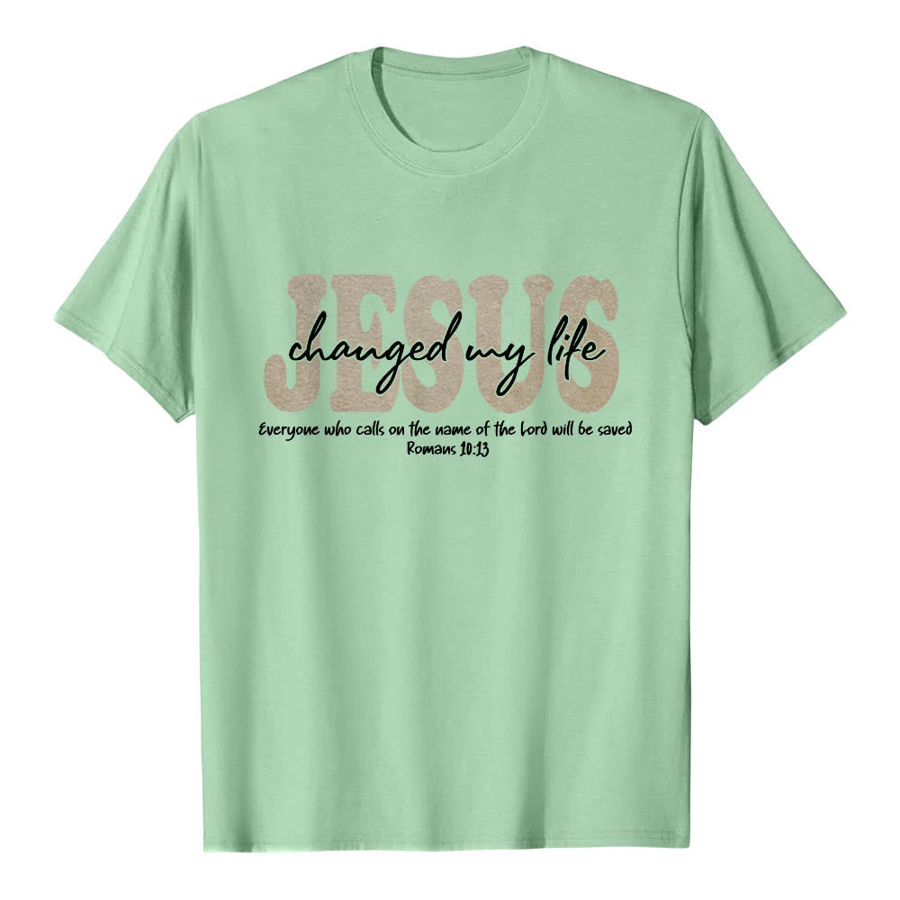 Christianartworkshop JESUS-Schriftzug in Schreibschrift hat mein Leben verändert (Römer 10,13) – Dreilagiges Premium-T-Shirt mit kurzen Ärmeln - Hellgrün - 2XL - image 21