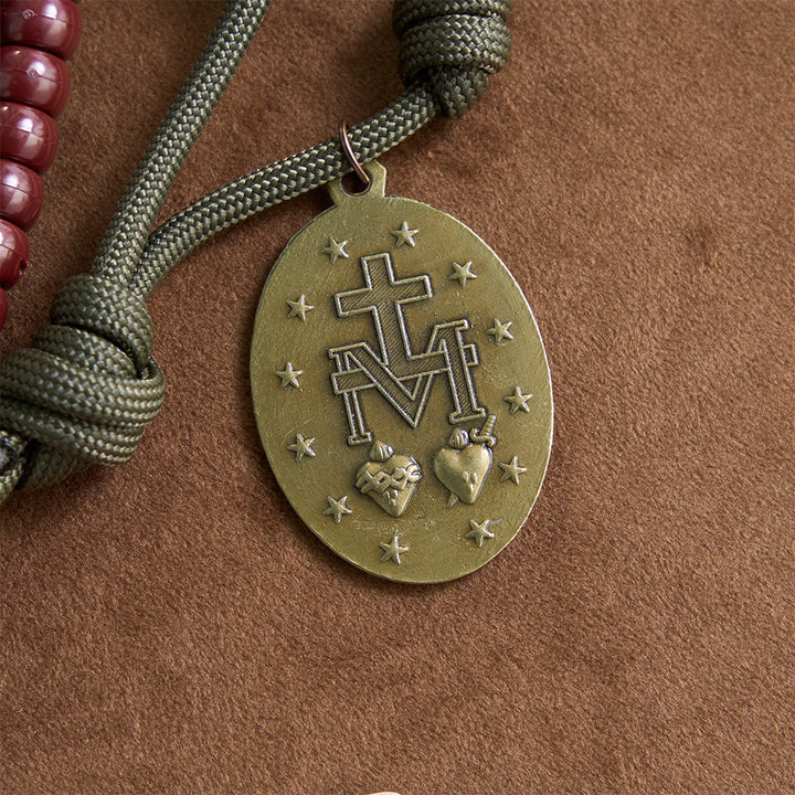 Christianartworkshop Rosenkranz aus 15 Dekaden Paracord, braunen Fassperlen, Wundermedaille, dreiteiligem Kruzifix - image 7