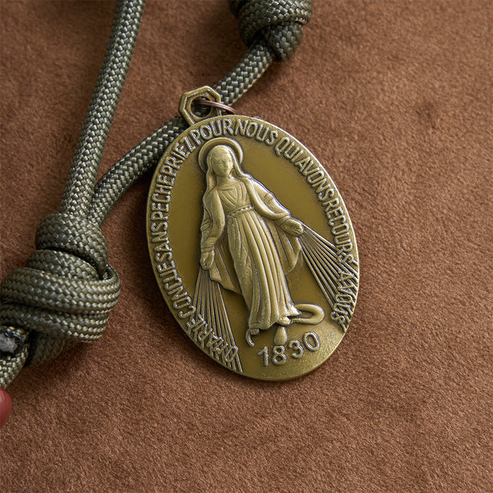 Christianartworkshop Rosenkranz aus 15 Dekaden Paracord, braunen Fassperlen, Wundermedaille, dreiteiligem Kruzifix - image 6