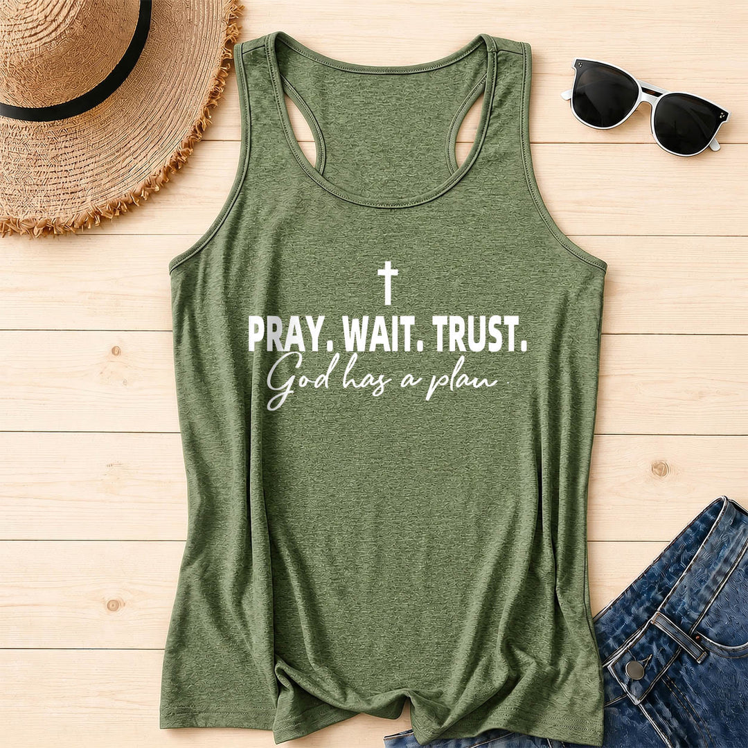 Christianartworkshop Kreuz BETEN WARTEN VERTRAUEN Fettdruck Schriftart Kursiv Unterzeile Gott hat einen Plan Racerback Tanktop - Olivgrün - 2XL - image 16