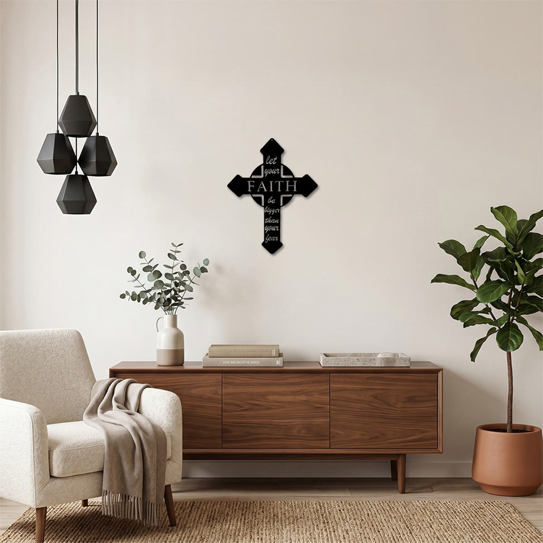 Christianartworkshop Kreuz mit spitzer Spitze – Lass deinen Glauben größer sein als deine Angst – Wanddekoration aus Metall: Zeitloses Symbol der heiligen, erlösenden Gnade - image 4