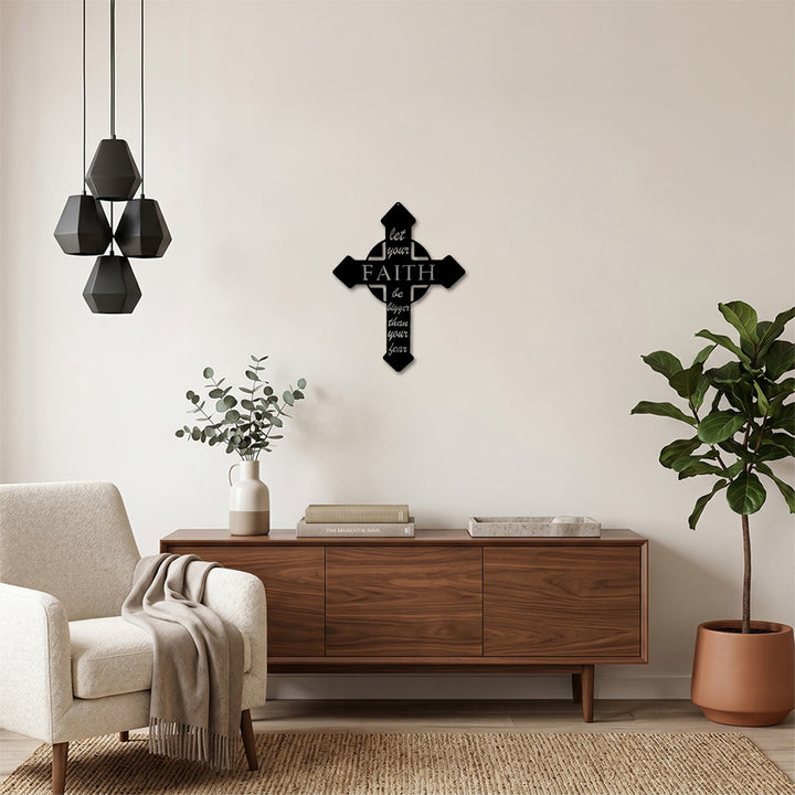 Christianartworkshop Kreuz mit spitzer Spitze – Lass deinen Glauben größer sein als deine Angst – Wanddekoration aus Metall: Zeitloses Symbol der heiligen, erlösenden Gnade - image 4