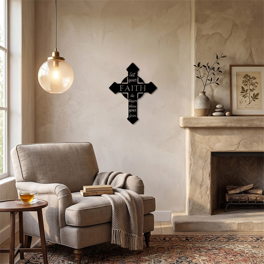 Christianartworkshop Kreuz mit spitzer Spitze – Lass deinen Glauben größer sein als deine Angst – Wanddekoration aus Metall: Zeitloses Symbol der heiligen, erlösenden Gnade - image 0