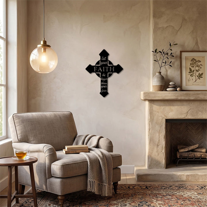 Christianartworkshop Kreuz mit spitzer Spitze – Lass deinen Glauben größer sein als deine Angst – Wanddekoration aus Metall: Zeitloses Symbol der heiligen, erlösenden Gnade - image 0
