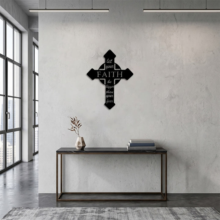 Christianartworkshop Kreuz mit spitzer Spitze – Lass deinen Glauben größer sein als deine Angst – Wanddekoration aus Metall: Zeitloses Symbol der heiligen, erlösenden Gnade - image 3