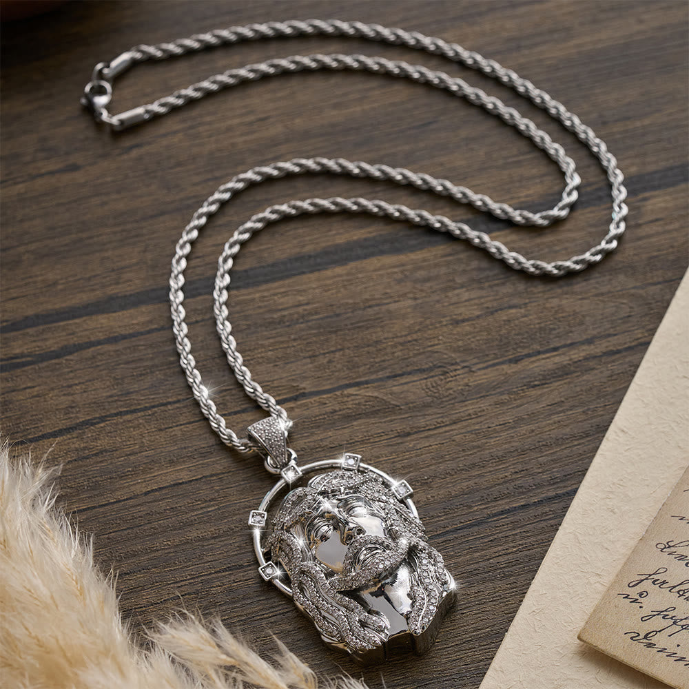 Christianartworkshop Ovaler Strass-Halo-Anhänger mit heiligem Antlitz, vielseitig kombinierbar mit Gliederkette: Zeitloses Symbol sanfter himmlischer Fürsorge - image 12