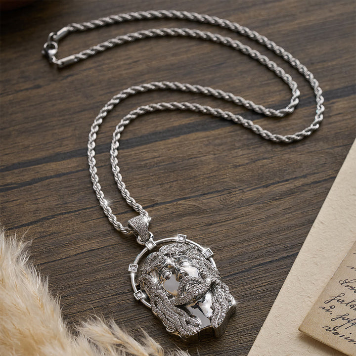 Christianartworkshop Ovaler Strass-Halo-Anhänger mit heiligem Antlitz, vielseitig kombinierbar mit Gliederkette: Zeitloses Symbol sanfter himmlischer Fürsorge - image 12
