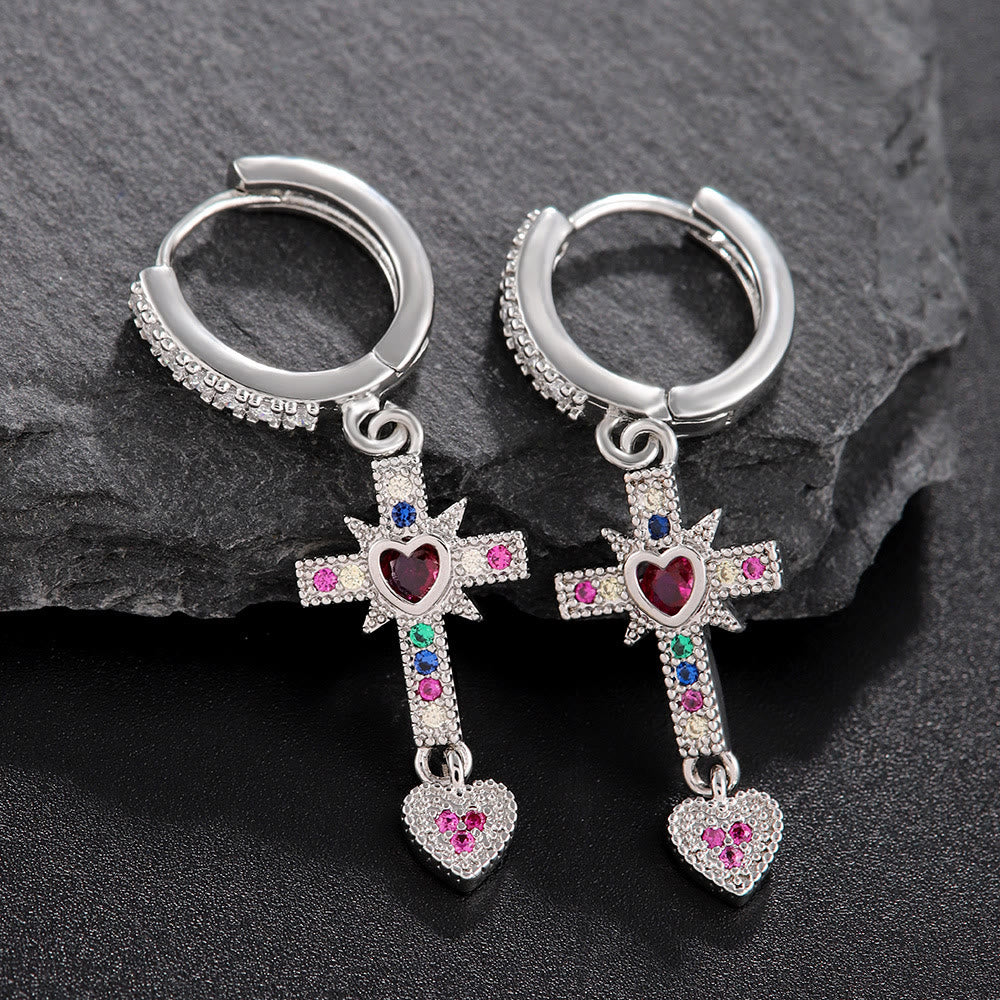 Christianartworkshop Funkelnde, farbenfrohe Steinkreuz-Halskette mit Herz-Jesu-Anhänger und Huggie-Creolen: Zeitloses Symbol sanfter himmlischer Fürsorge - Silberne Ohrringe - image 5