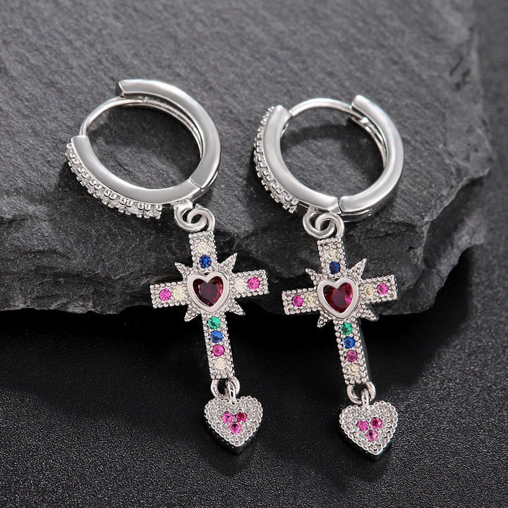 Christianartworkshop Funkelnde, farbenfrohe Steinkreuz-Halskette mit Herz-Jesu-Anhänger und Huggie-Creolen: Zeitloses Symbol sanfter himmlischer Fürsorge - Silberne Ohrringe - image 5