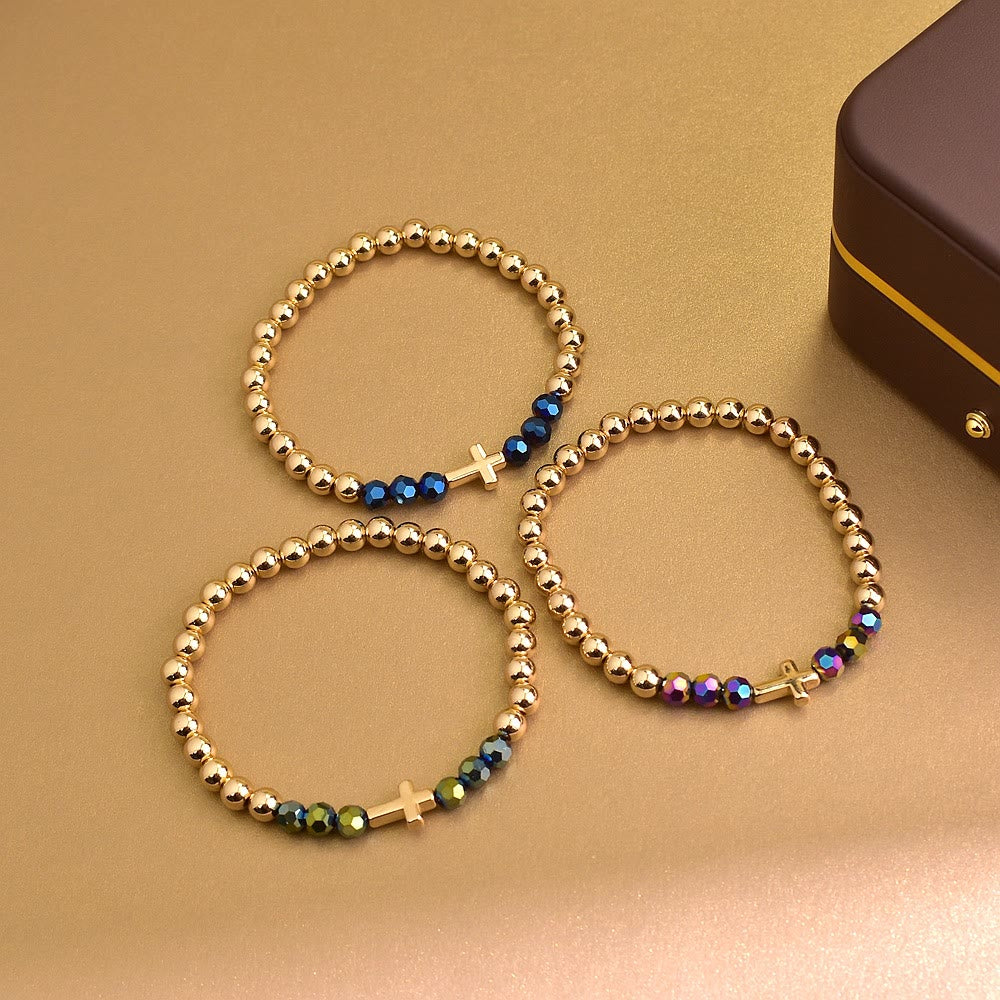 Christianartworkshop Dreiteiliges Armbandset im Bohème-Stil mit mehrfarbigen Perlen und Mini-Kreuz: Zeitloses Symbol sanfter himmlischer Fürsorge - image 3