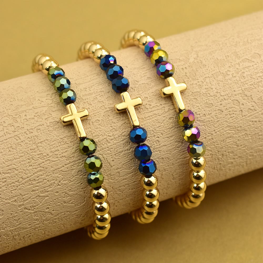 Christianartworkshop Dreiteiliges Armbandset im Bohème-Stil mit mehrfarbigen Perlen und Mini-Kreuz: Zeitloses Symbol sanfter himmlischer Fürsorge - Set mit 3 - image 0