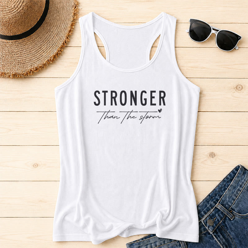 Christianartworkshop Tanktop mit großem, abgenutztem, fettem STRONGER-Schriftzug in Blockschrift, unterstrichenem Glaubensspruch in Schreibschrift und kleinem Herzakzent auf der Vorderseite - Weiß - 2XL - image 8