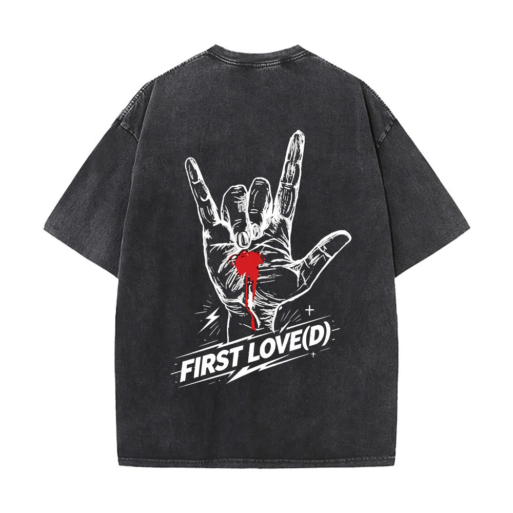 Christianartworkshop Grunge-Rock-T-Shirt mit blutendem Herz, Grafik, Bogen und Slogan auf der Vorderseite, großem Brief an die erste Liebe auf der Rückseite, gewaschenem Design - image 2