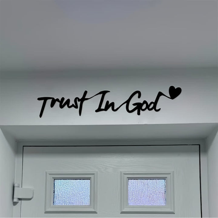 Christianartworkshop Wanddeko aus Metall mit geschwungenem Herzmotiv „Vertraue auf Gott“: Symbol unerschütterlicher Zuversicht - image 0