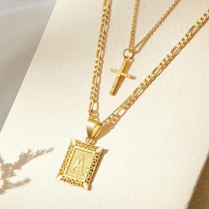 Christianartworkshop Zarte, stapelbare zweireihige Strasskreuz-Halskette mit Buchstabenanhänger (A bis Z) im Figaro-Stil: Zeitloses Symbol sanfter himmlischer Fürsorge - A - image 0