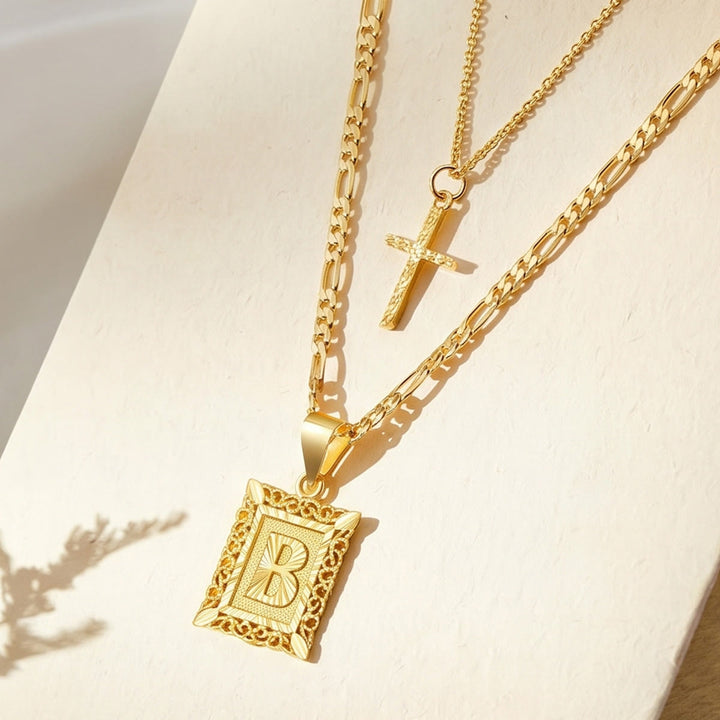 Christianartworkshop Zarte, stapelbare zweireihige Strasskreuz-Halskette mit Buchstabenanhänger (A bis Z) im Figaro-Stil: Zeitloses Symbol sanfter himmlischer Fürsorge - B - image 4