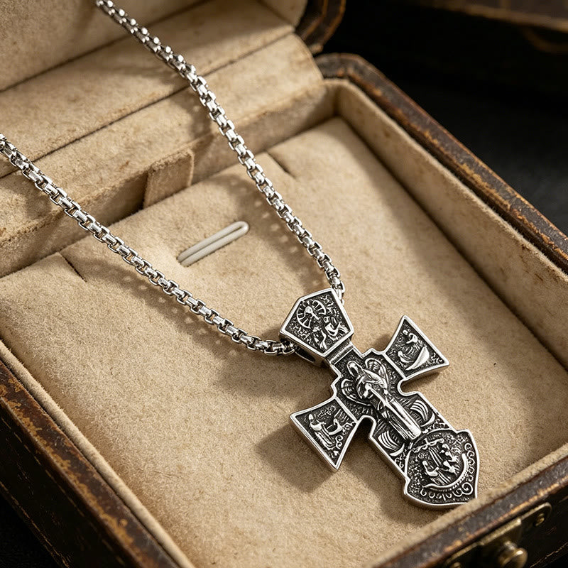 Christianartworkshop Vintage-Kreuzanhänger mit Reliefprägung an einer gedrehten Seilkette: Zeitloses Symbol sanfter himmlischer Fürsorge - Kruzifix - image 0