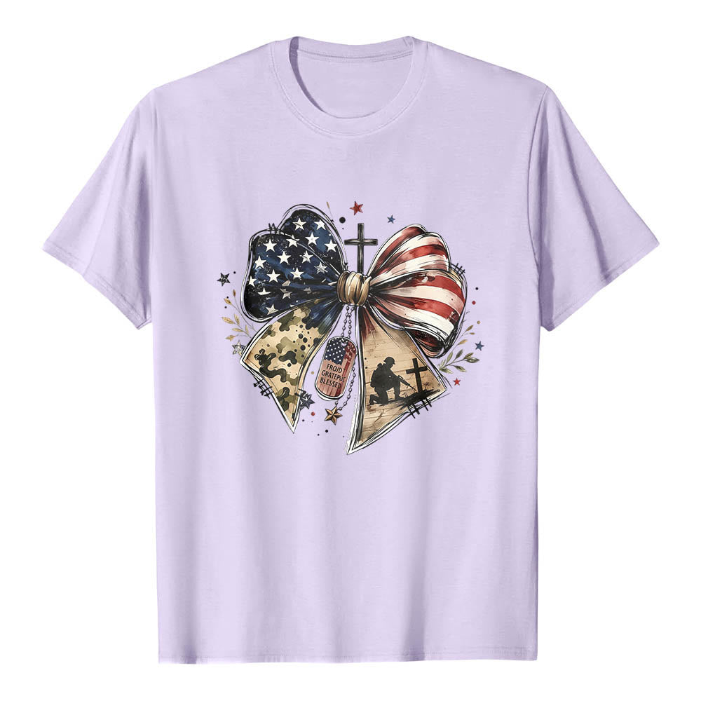 Christianartworkshop Patriotisches, mehrteiliges T-Shirt mit Schleife, Kreuz, Soldaten-Erkennungsmarke und Sternenakzenten auf der Vorderseite – klassischer Aufdruck - Lila - 2XL - image 10