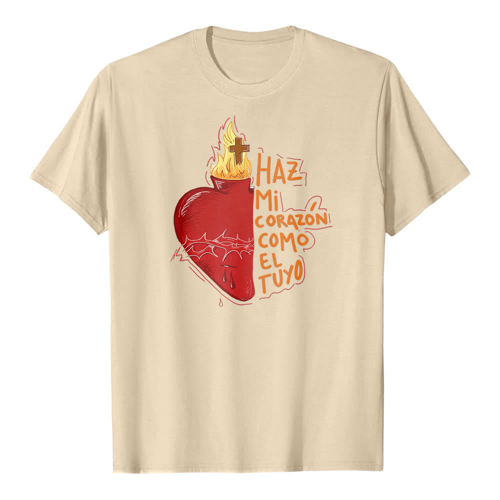 Christianartworkshop Heilige Dornenwunde, Flamme, Kreuz, Herz – Spanischer Andachtsspruch – Klassisches T-Shirt mit Frontdruck - Beige - 2XL - image 0