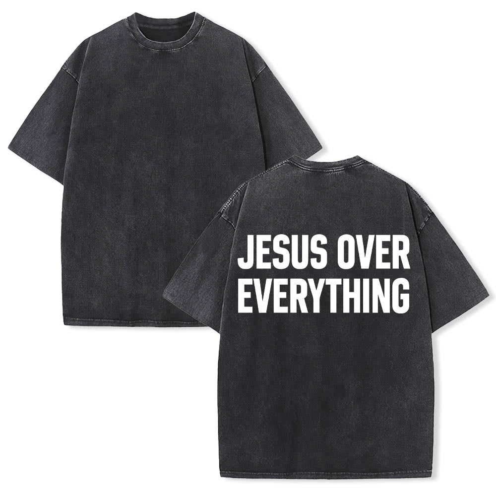 Christianartworkshop Zweizeiliger, fetter Jesus-Aufdruck in Blockbuchstaben auf der Rückseite, gewaschenes T-Shirt - image 1