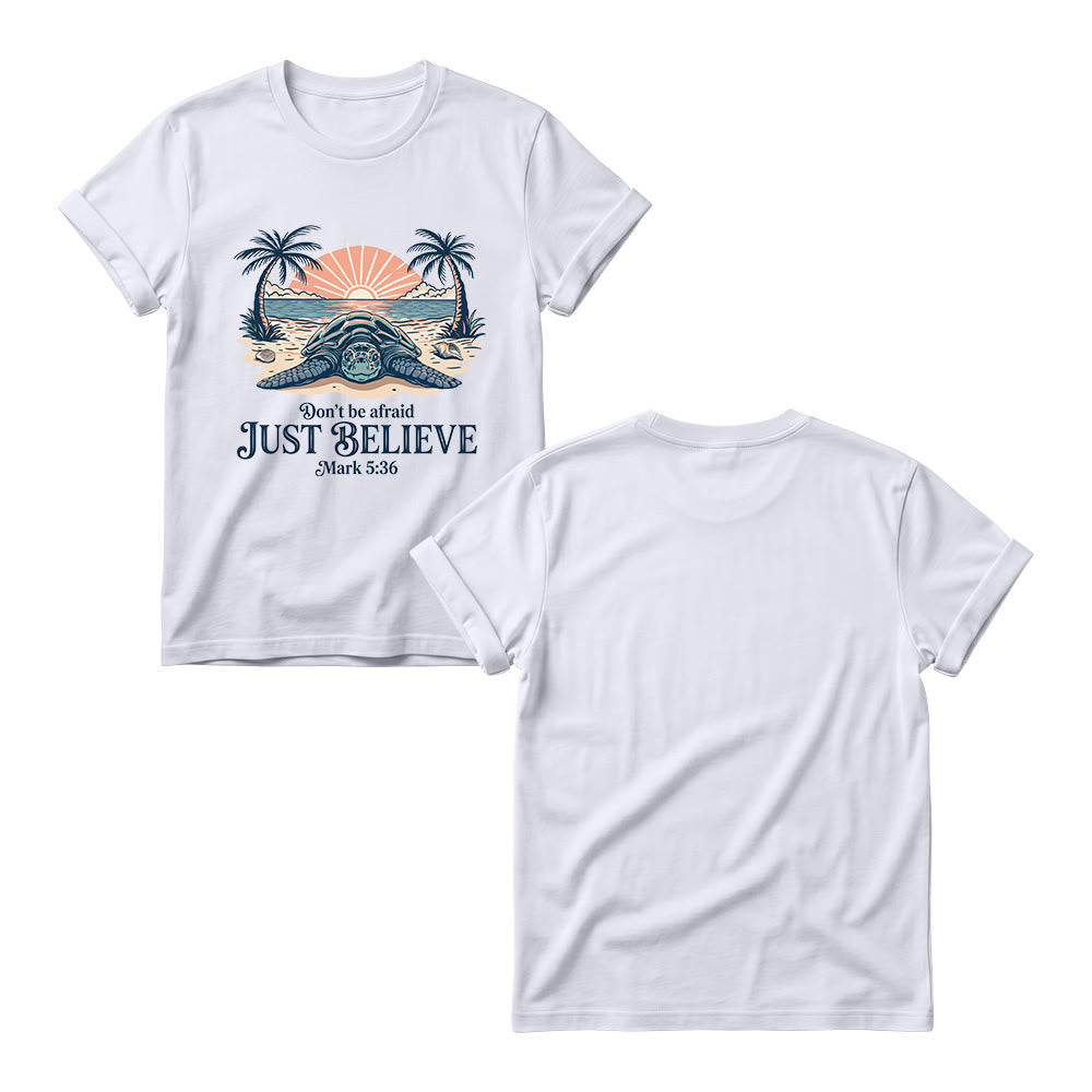 Christianartworkshop Strand-Sonnenuntergang, Palme, Meeresschildkröte – Fürchte dich nicht, glaube einfach (Markus 5,36) – Damen-T-Shirt mit Rundhalsausschnitt - image 7