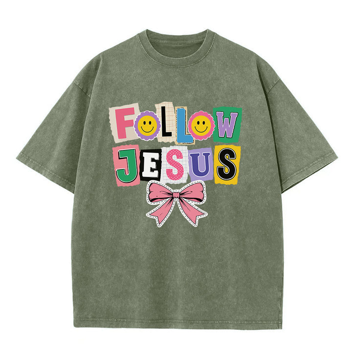 Christianartworkshop Scrapbook-Brief „Folge Jesus“ Smiley-Verzierung Schleifenornament Gewaschenes T-Shirt - Armeegrün - 5XL - image 8