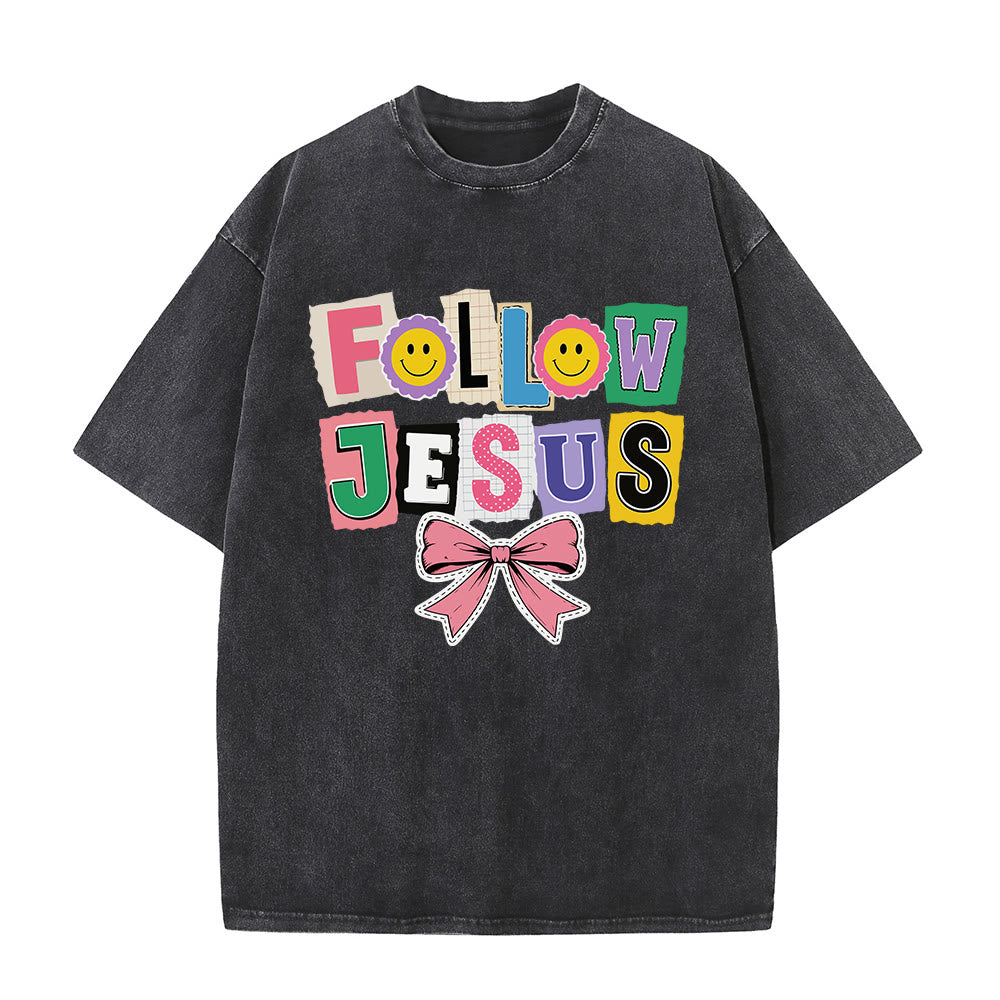 Christianartworkshop Scrapbook-Brief „Folge Jesus“ Smiley-Verzierung Schleifenornament Gewaschenes T-Shirt - Schwarz - 5XL - image 1