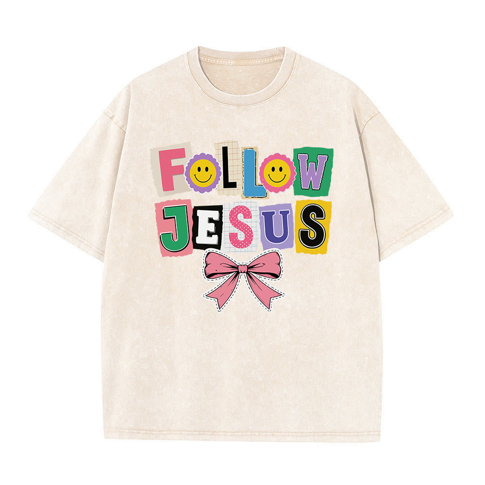 Christianartworkshop Scrapbook-Brief „Folge Jesus“ Smiley-Verzierung Schleifenornament Gewaschenes T-Shirt - Beige - 5XL - image 2