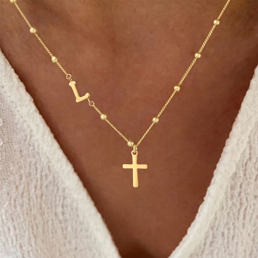 Christianartworkshop Personalisierte Halskette mit Kreuzanhänger und Initialen von A bis Z: Zeitloses Symbol sanfter himmlischer Fürsorge - Golden - L - image 11