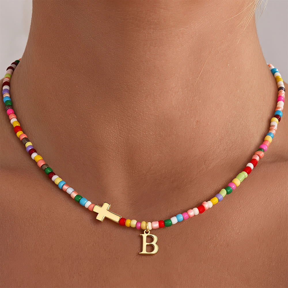 Christianartworkshop Personalisierte Halskette mit Buchstabenkreuz-Anhänger und leuchtenden Perlen: Zeitloses Symbol sanfter himmlischer Fürsorge - B - image 3