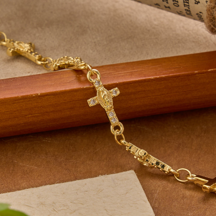 Christianartworkshop Armband mit eingelegtem Kreuz und funkelnden Akzenten, verziert mit dem Bildnis der Jungfrau von Guadalupe: Zeitloses Symbol sanfter himmlischer Fürsorge - image 3
