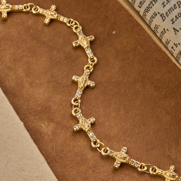 Christianartworkshop Armband mit eingelegtem Kreuz und funkelnden Akzenten, verziert mit dem Bildnis der Jungfrau von Guadalupe: Zeitloses Symbol sanfter himmlischer Fürsorge - image 4