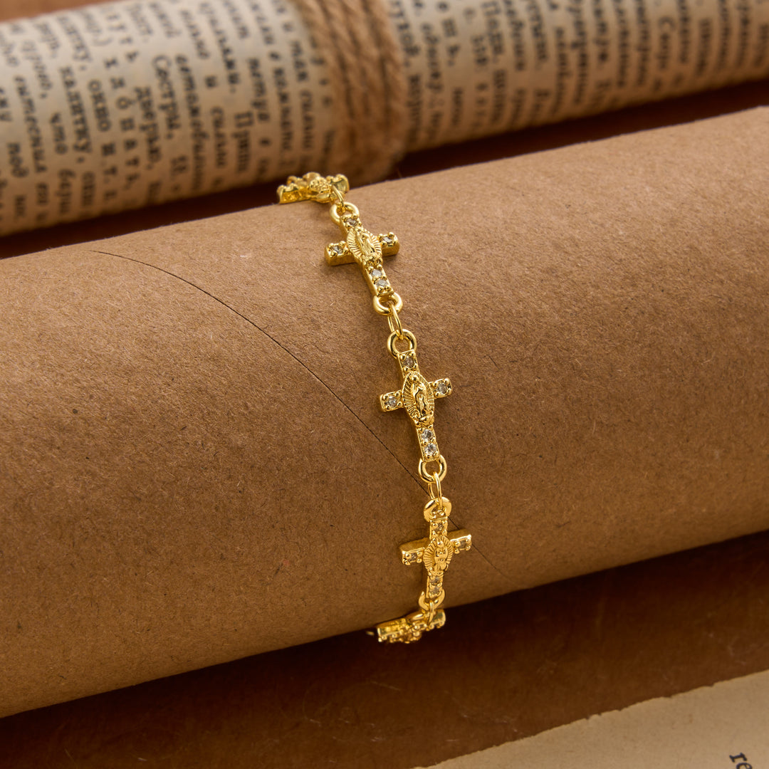 Christianartworkshop Armband mit eingelegtem Kreuz und funkelnden Akzenten, verziert mit dem Bildnis der Jungfrau von Guadalupe: Zeitloses Symbol sanfter himmlischer Fürsorge - Unsere Liebe Frau und das Kreuz - image 0