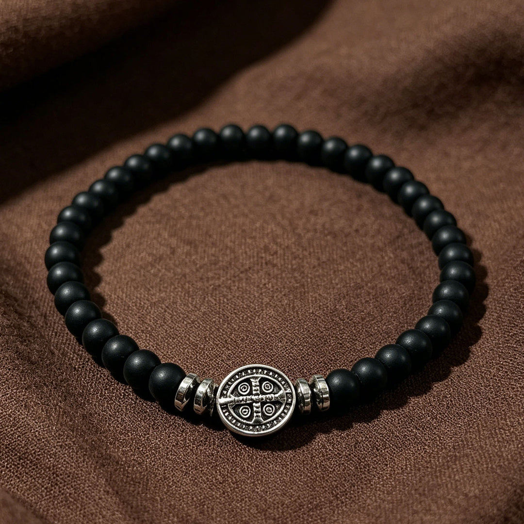 Christianartworkshop Armband mit der Medaille des Heiligen Benedikt aus Naturstein, einzeln dehnbar und stapelbar: Zeitloses Symbol sanfter himmlischer Fürsorge - Mattes Obsidian - image 8