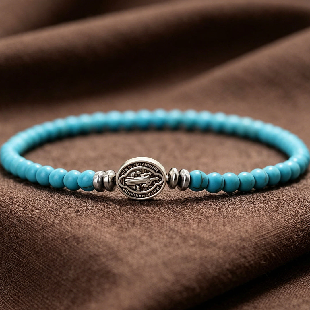 Christianartworkshop Armband mit der Medaille des Heiligen Benedikt aus Naturstein, einzeln dehnbar und stapelbar: Zeitloses Symbol sanfter himmlischer Fürsorge - Türkis - image 1