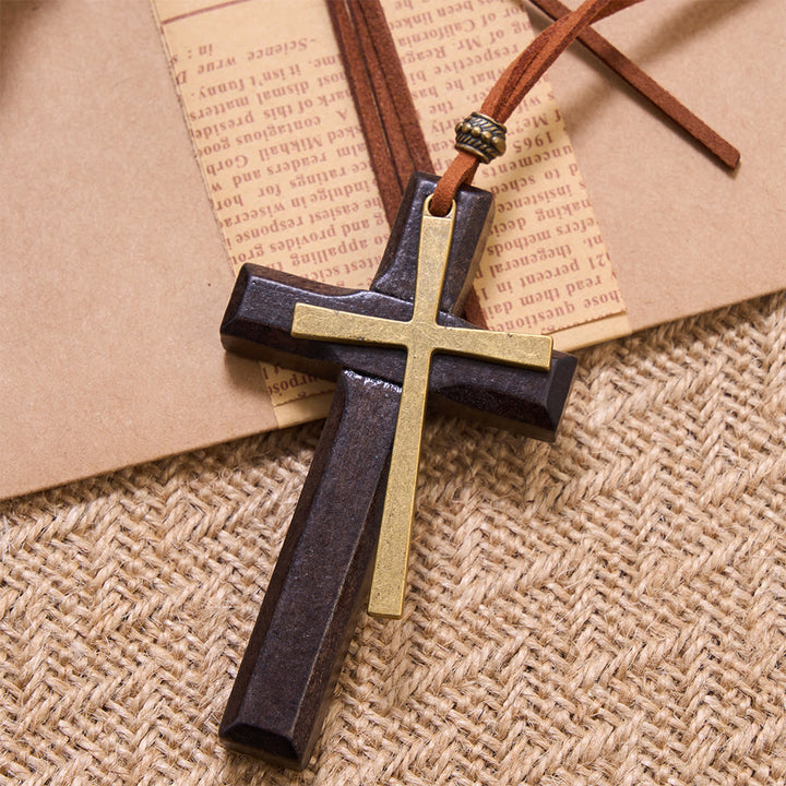 Christianartworkshop Minimalistische Halskette mit eingelegtem Metallkreuz aus massivem Holz und Wildlederkordel: Symbol für unerschütterlichen himmlischen Schutz - image 3