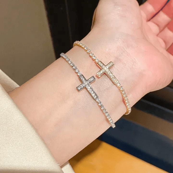 Christianartworkshop Vollständig mit funkelnden Zirkonia besetztes, verstellbares Tennisarmband mit Kreuzverschluss: Symbol strahlender himmlischer Führung - image 1