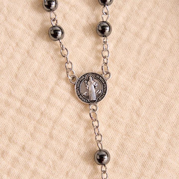 Christianartworkshop Tragbarer Rosenkranz aus Hämatit des Heiligen Benedikt mit graviertem Metallkästchen - image 6