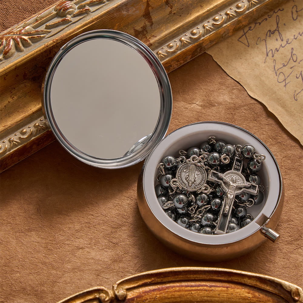 Christianartworkshop Tragbarer Rosenkranz aus Hämatit des Heiligen Benedikt mit graviertem Metallkästchen - image 2