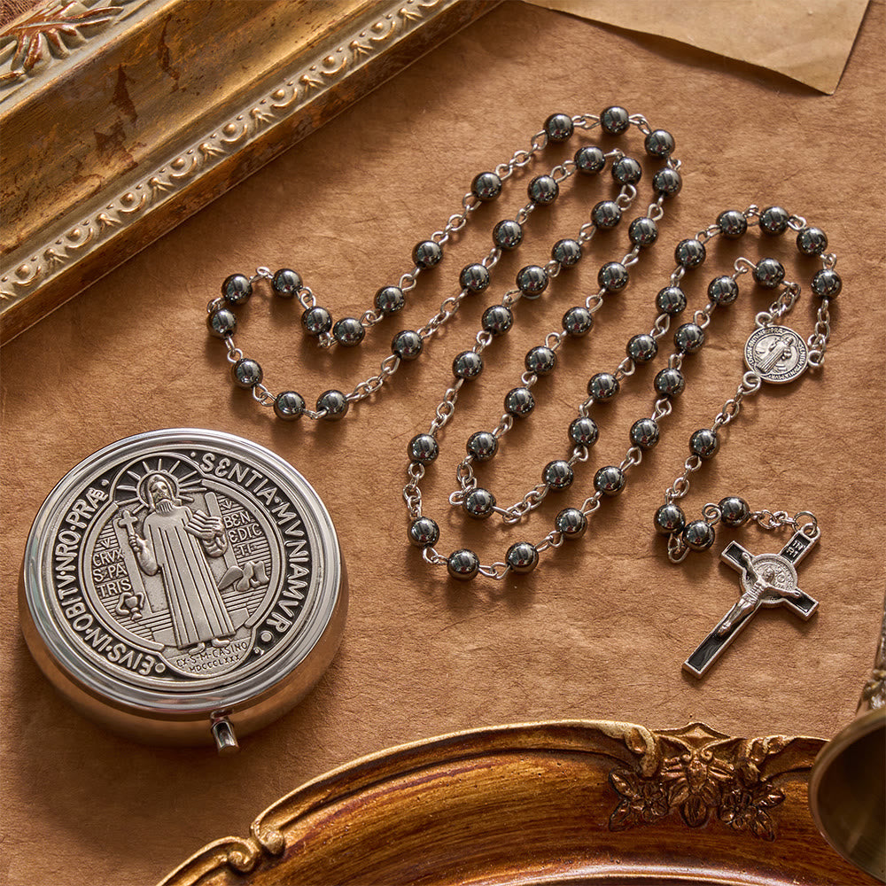 Christianartworkshop Tragbarer Rosenkranz aus Hämatit des Heiligen Benedikt mit graviertem Metallkästchen - Rosenkranz und Schachtel des Heiligen Benedikt - image 0