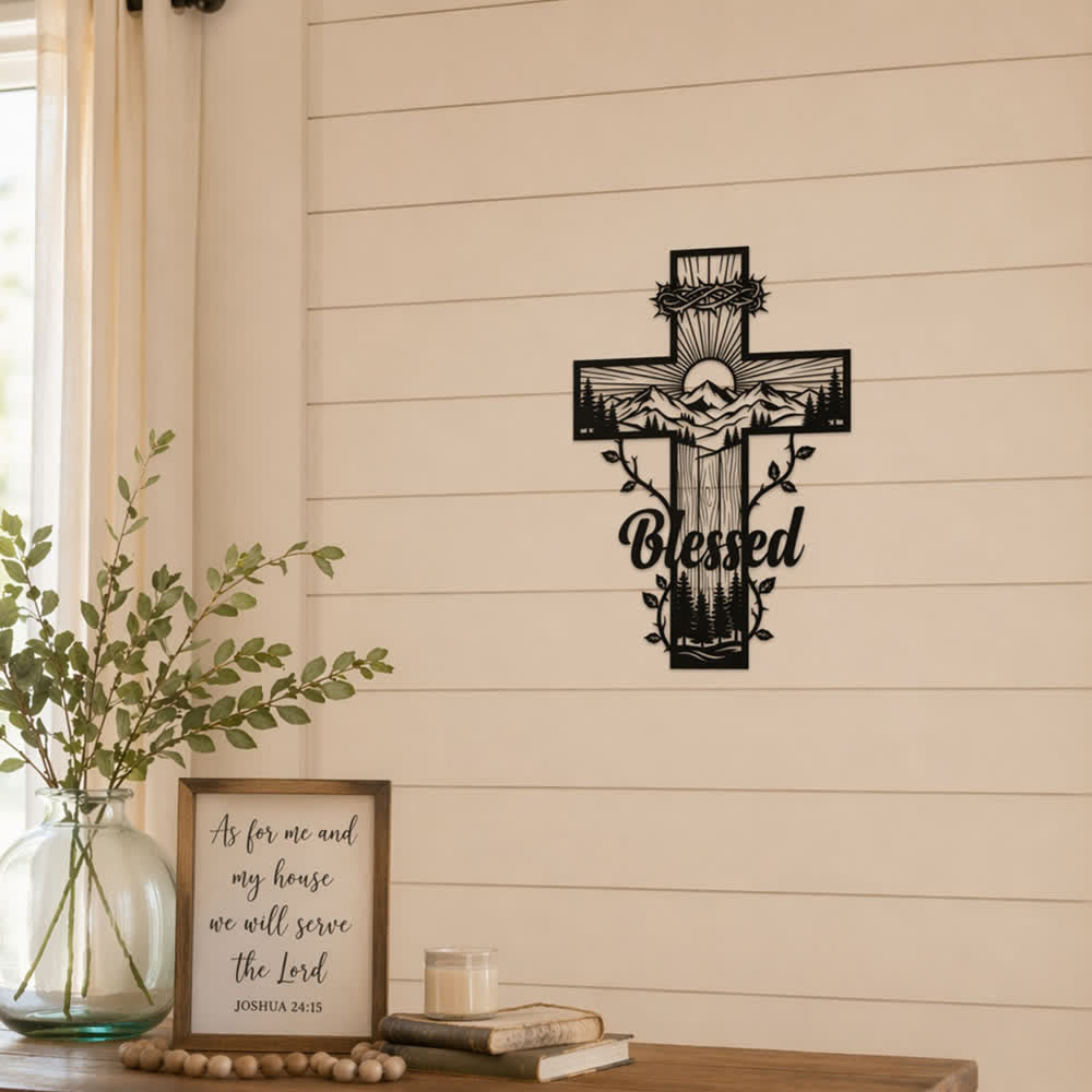 Christianartworkshop Wanddekoration aus Metall mit Weinrankenbordüre, gesegnetem Bergkreuz: Symbol des göttlichen Segens - image 2