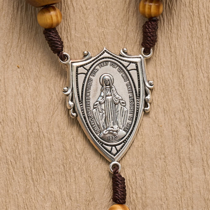 Christianartworkshop Rosenkranz aus handgeschliffenem Kiefernholz mit Marienmotiv - image 3