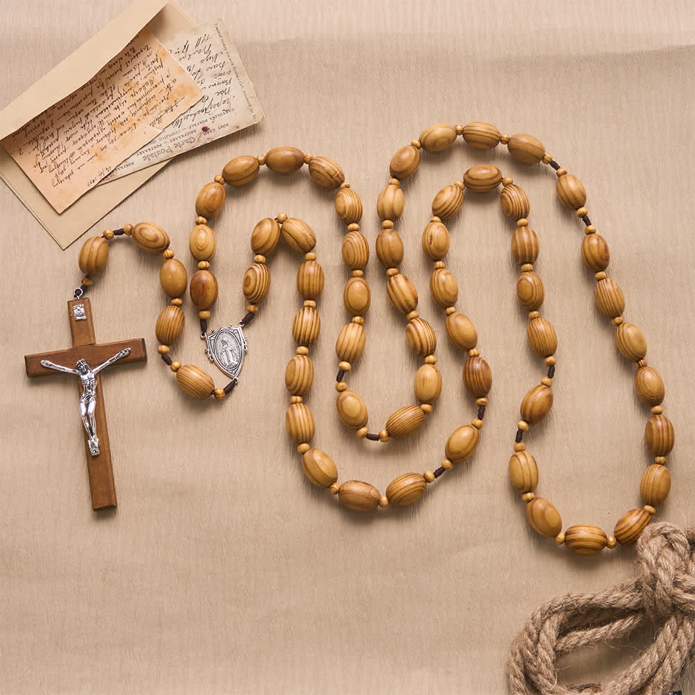 Christianartworkshop Rosenkranz aus handgeschliffenem Kiefernholz mit Marienmotiv - image 1