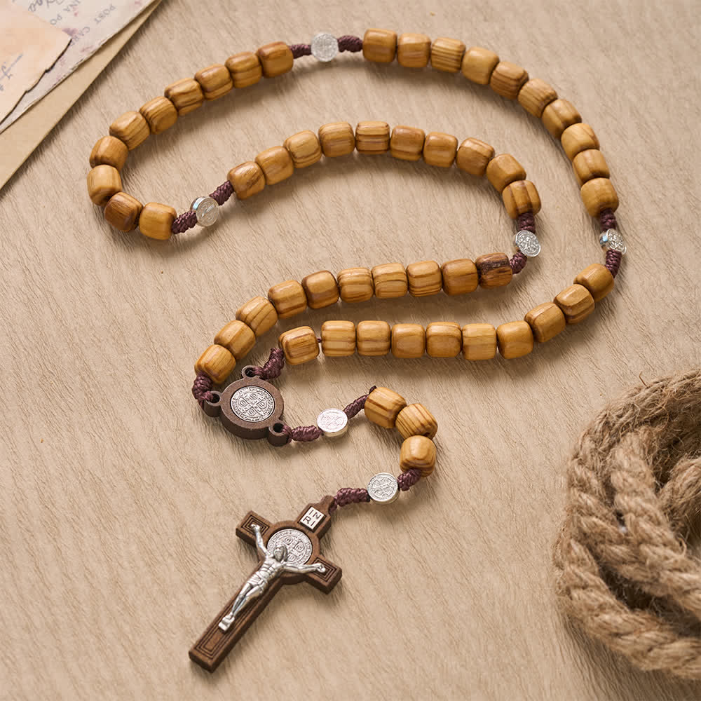 Christianartworkshop Rosenkranz aus naturbelassenem Fassholz mit geknoteter Kordel und Mini-Medaillons des Heiligen Benedikt - Rosenkranz aus Holz, St. Benedikt - image 0